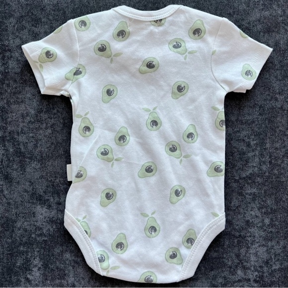 NWT Rabbit + Bear Avocado Outfit Size 0/3 Months - Picture 6 of 10